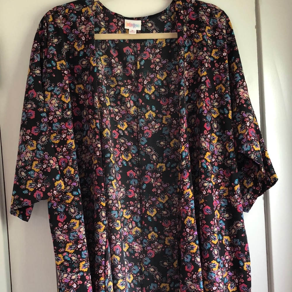 Gorgeous Lularoe Lindsay!! 💗💜💚💙